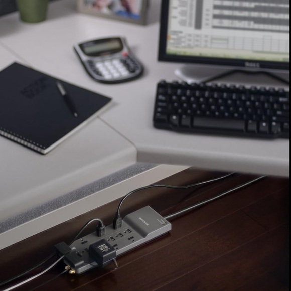 Belkin Power Strip Surge Protector - Picture 4 of 5